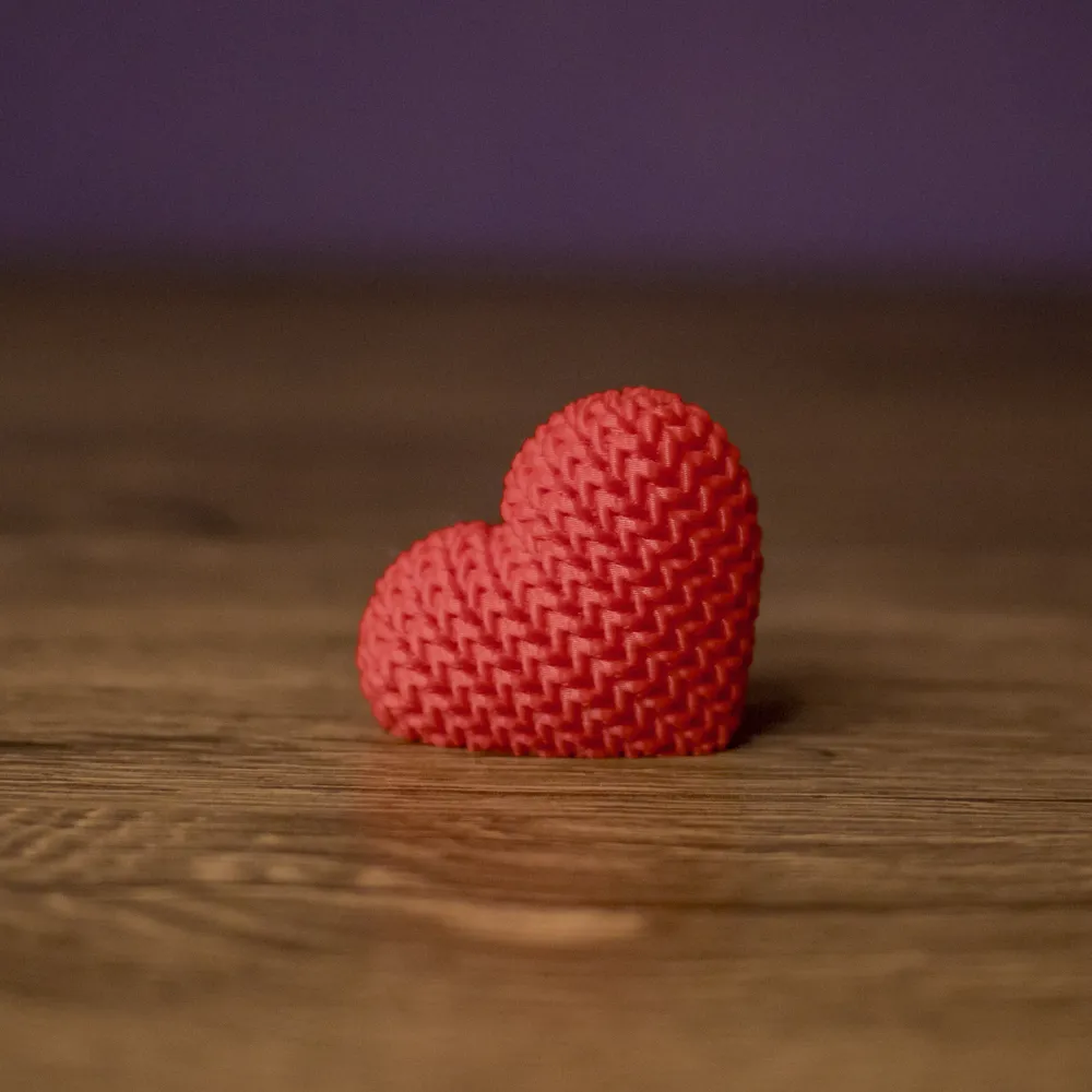 Knitted Heart Photo Holder - Image 3